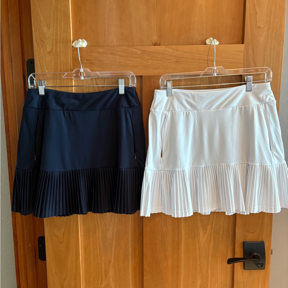 Two Tail Small Arabella Women's Pleated Skorts Navy and White